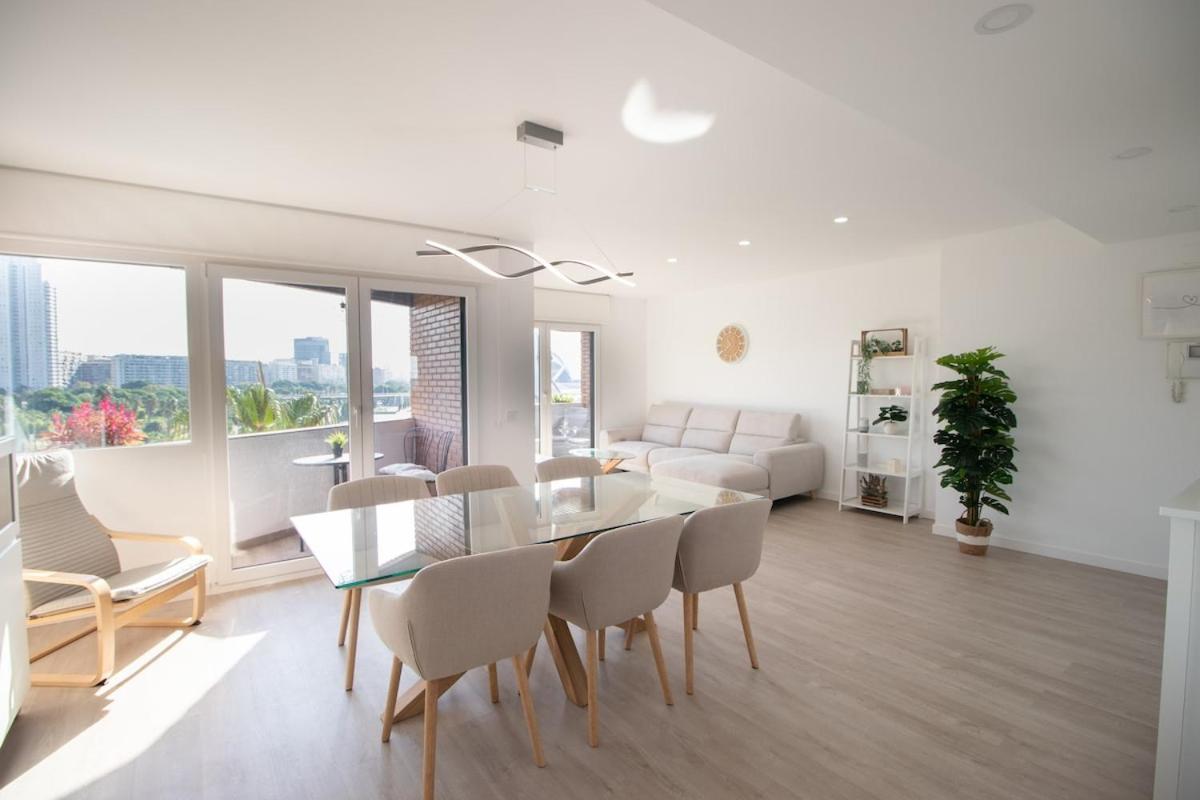 Stunning In Front Palau De Les Arts Apartment Valencia